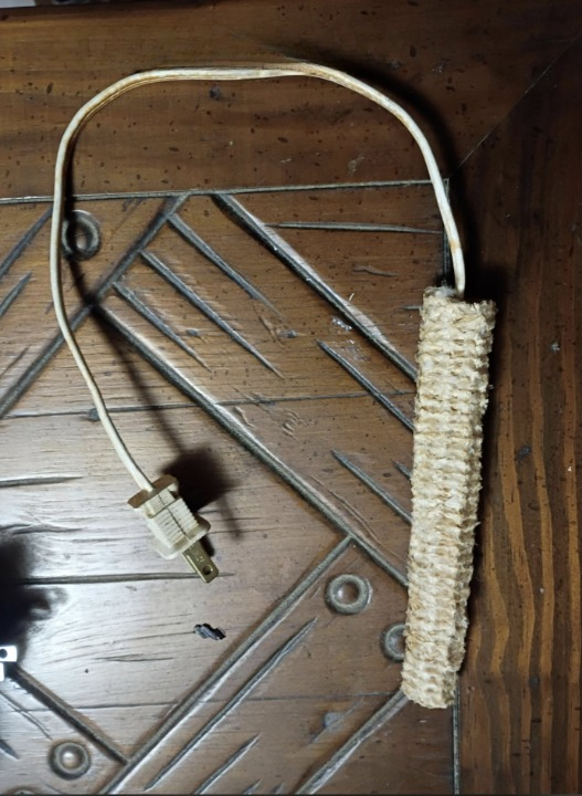 A Curious Vintage Find: The Story Behind the “Electric Toilet Tissue” Novelty Item