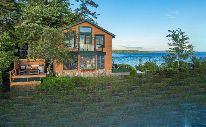 Exploring Island Living on Lake Winnipesaukee: A Waterfront Property Surrounded by Nature