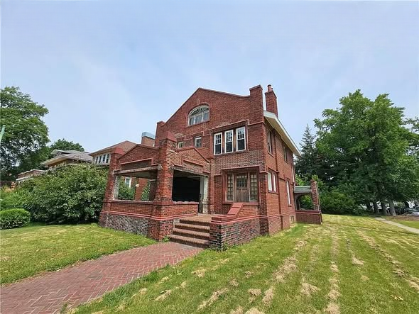Historic Brick Home in Centralia, Illinois: Classic Architecture with Modern Living Potential