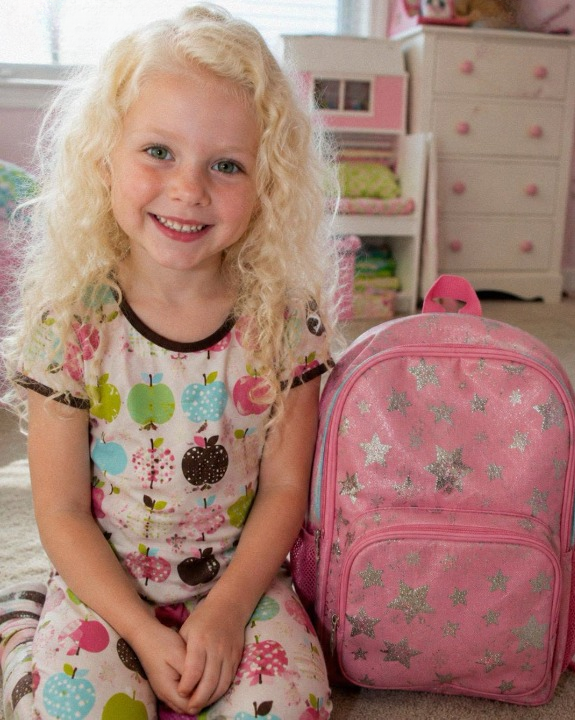 The Star-Patterned Backpack: The Fifteen-Year Silence and the Letter That Uncovered the Truth