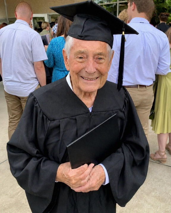 My Family Cut Me Off and Disowned Me After I Used the Savings They Called ‘Their Inheritance’ to Go Back to College at Age 68—But What Happened on Graduation Day Left Me Completely Stunned and Speechless
