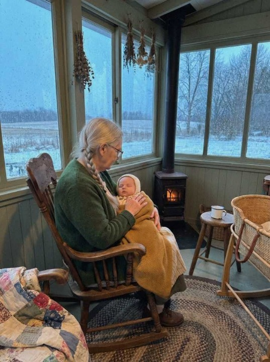 At 75, I Used My Last Frozen Egg to Have a Baby – Three Days Later, a 42-Year-Old Woman Knocked on My Door