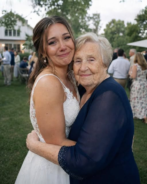 A Grandmother’s Warning Stopped a Bride Before She Walked Down the Aisle
