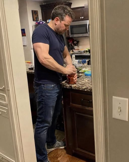 My Husband Kept Making Every Jar Impossible for Me to Open—When I Learned Why, I Filed for Divorce