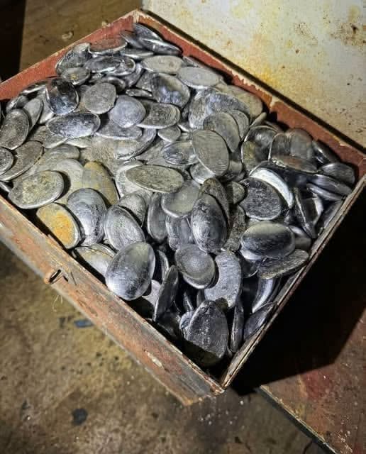 Found Hundreds of These Hidden in an Old Basement: What Looked Like an Ordinary Discovery Turned Into a Fascinating Mystery About the History of the House