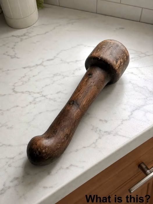 While Sorting Through My Late Mother-in-Law’s Belongings, We Found a Small Unfamiliar Object in Her Dresser and Now We Are Trying to Understand What It Was Used For