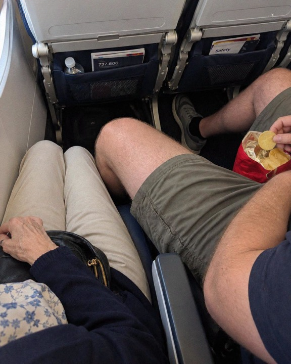 A Man Took Over Half My Airplane Seat for Hours—When He Returned From the Restroom, He Couldn’t Believe What He Saw
