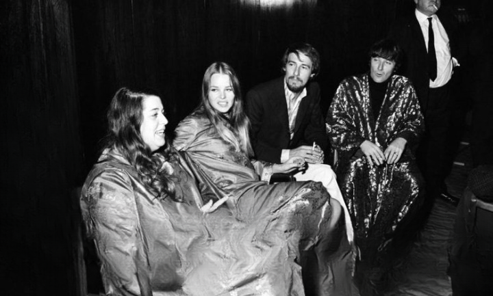 Chasing the Sun: The Story Behind “California Dreamin’” by The Mamas & The Papas