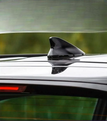 Why Modern Cars Have Shark-Fin Antennas — What They Actually Do